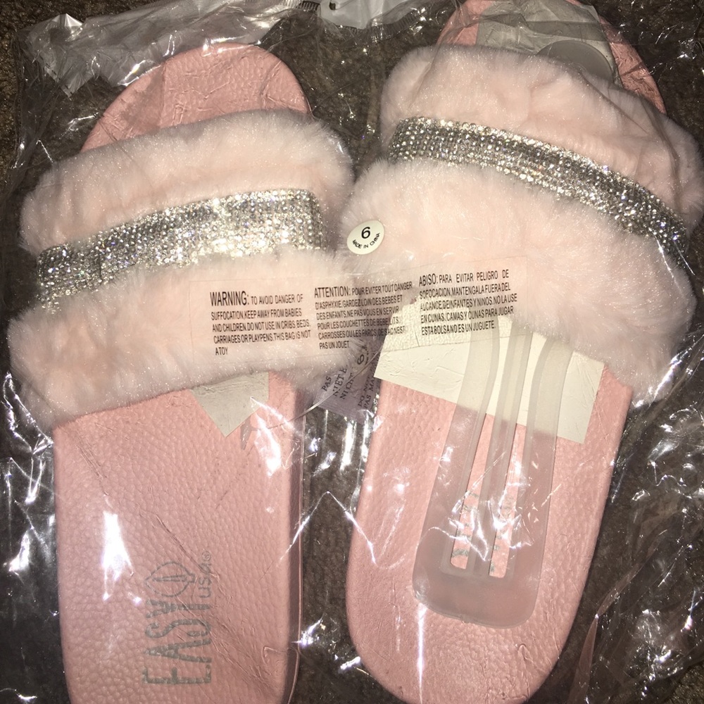 Pink Furry Bedazzled Slides
